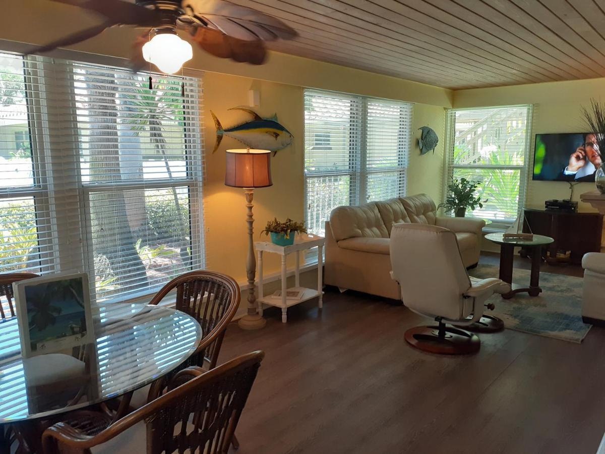Turtle Crawl Inn - Longboat Key Bagian luar foto
